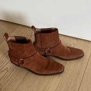 Madewell Brown Suede Ankle Boots with Gold Ring